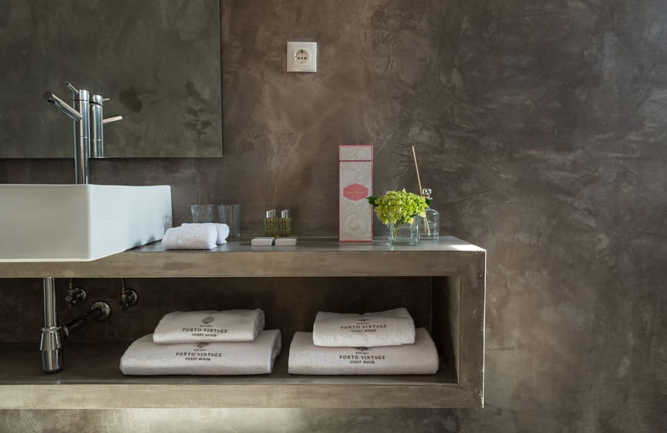 Superior Double Room | Bathroom sink