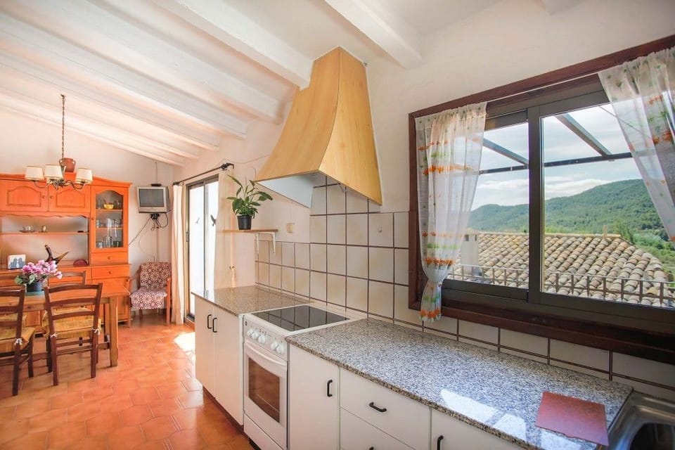 House, 4 Bedrooms | Bathroom | Combined shower/tub, free toiletries, hair dryer, bidet