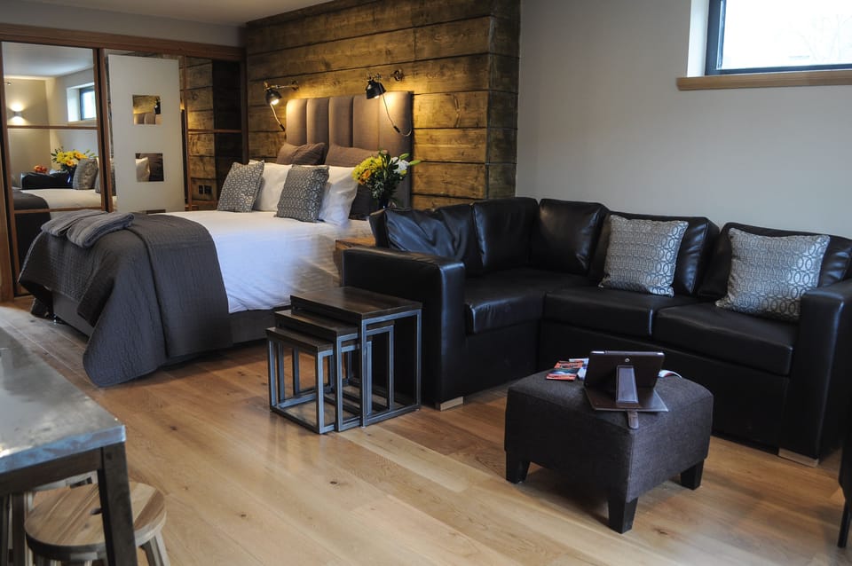 Suite (Room Only) | Premium bedding, individually decorated, individually furnished