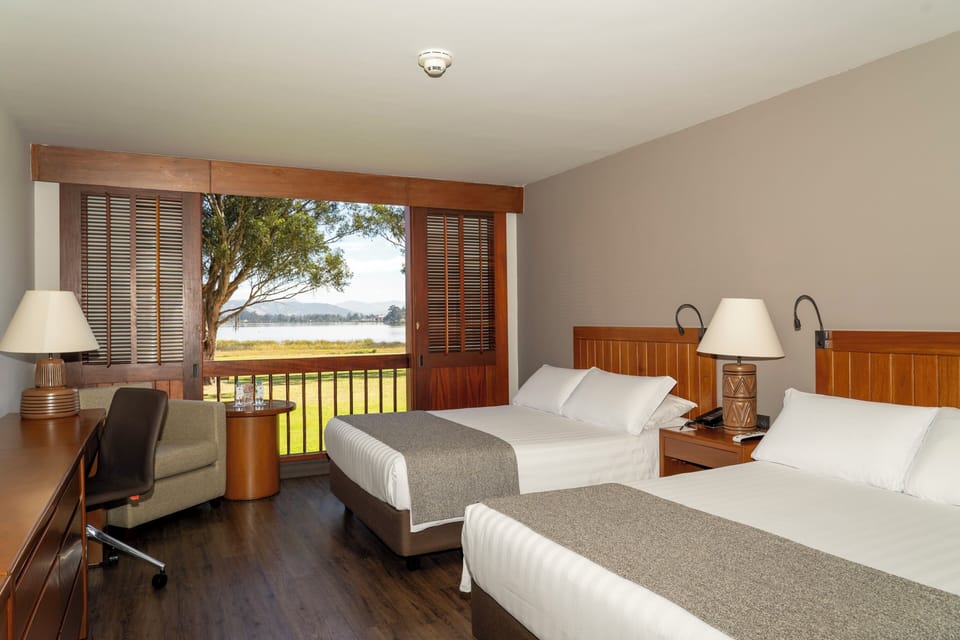 Deluxe Twin Room, 2 Twin Beds, Lake View | Premium bedding, memory foam beds, minibar, in-room safe
