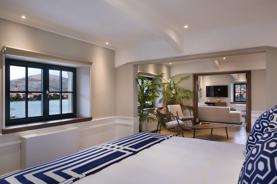 Minibar, in-room safe, soundproofing, free WiFi