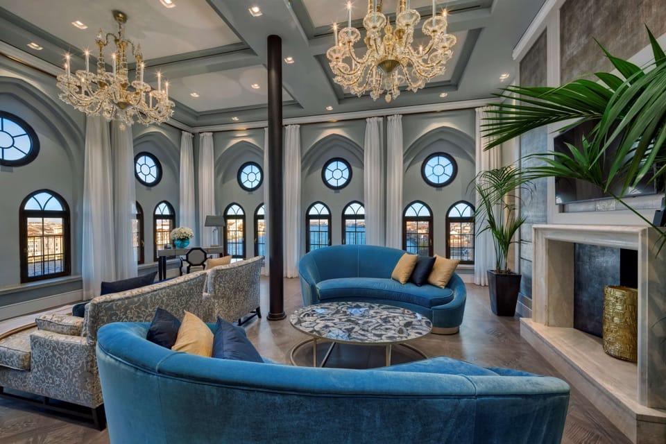 Presidential Suite | Living area | 40-inch LED TV with satellite channels, TV, toys