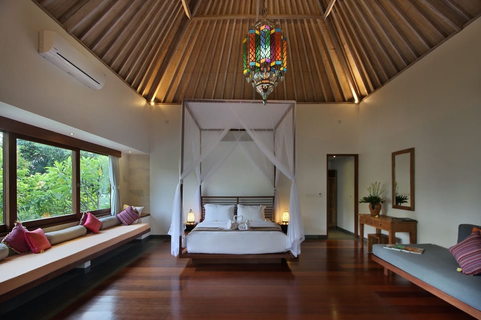 Deluxe Suite | Premium bedding, minibar, in-room safe, desk