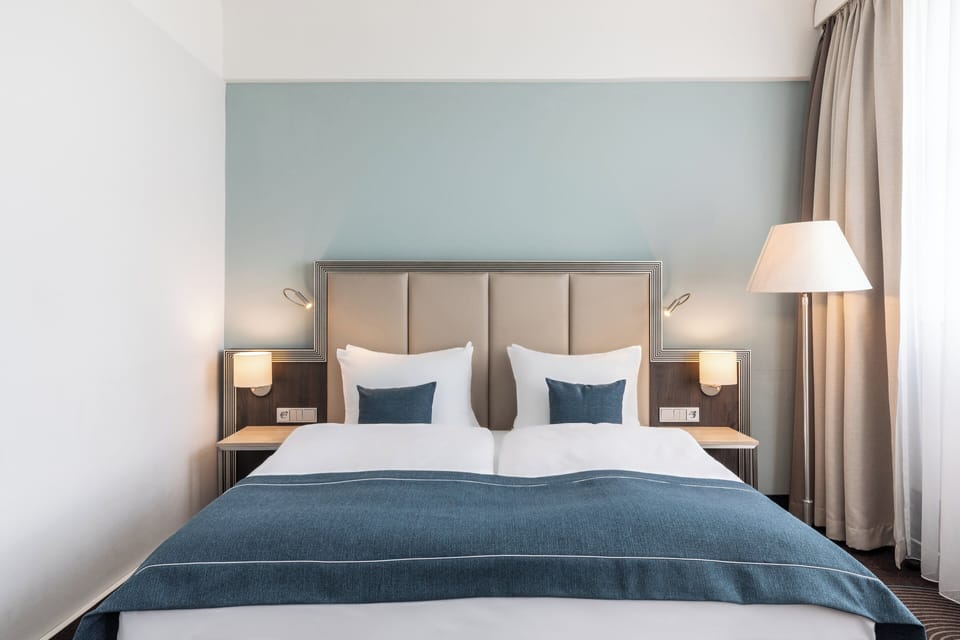 Hypo-allergenic bedding, in-room safe, desk, laptop workspace