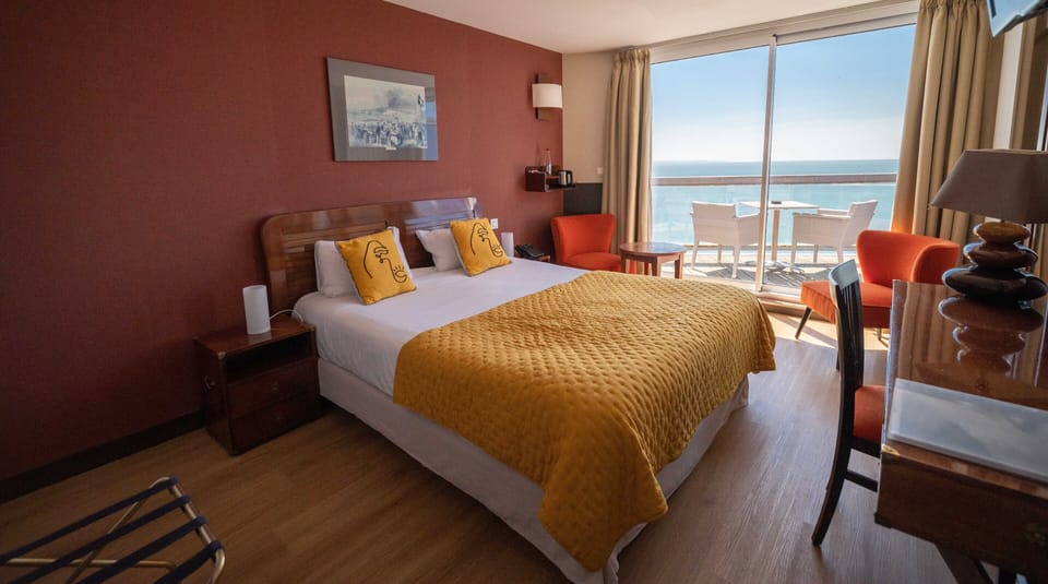 Comfort Room, Balcony, Sea View | Premium bedding, in-room safe, desk, laptop workspace