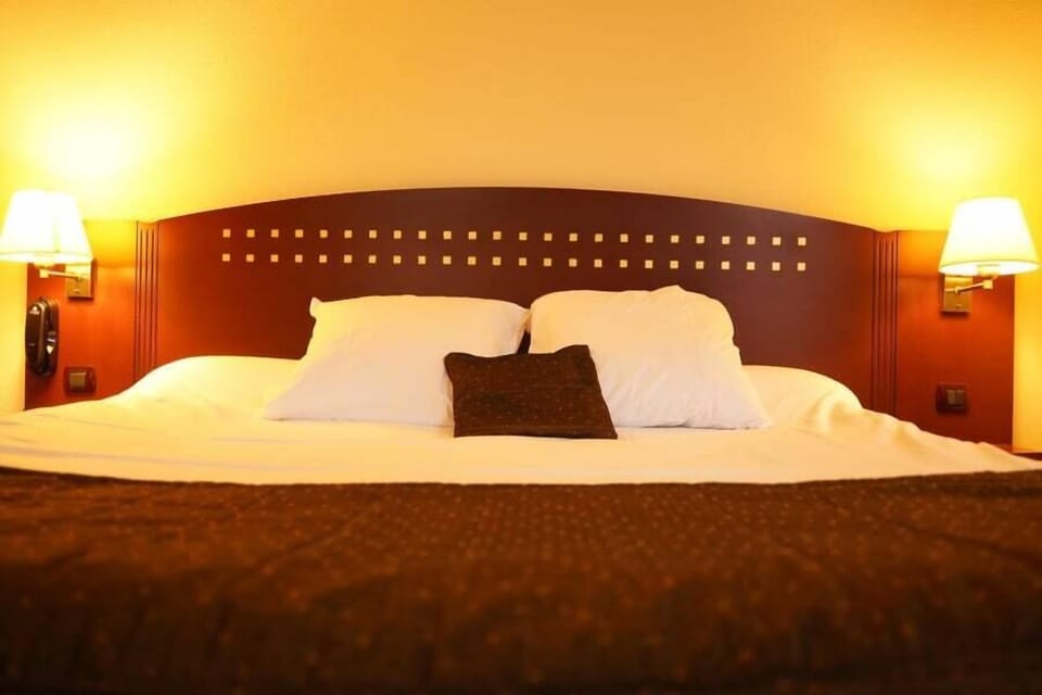 Comfort Double Room | Hypo-allergenic bedding, desk, free WiFi