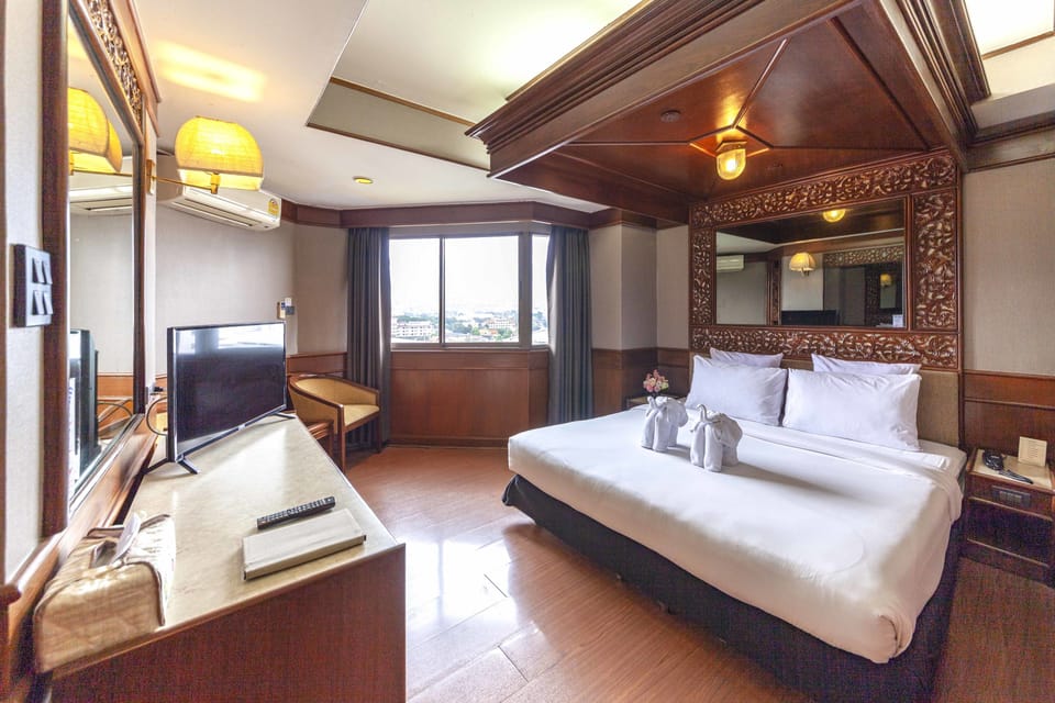 Suite, 1 Bedroom | In-room safe, free WiFi, bed sheets