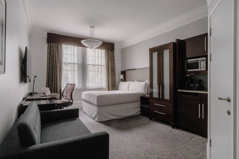 Superior Room, 1 Queen Bed with Sofa bed | Egyptian cotton sheets, premium bedding, in-room safe, desk