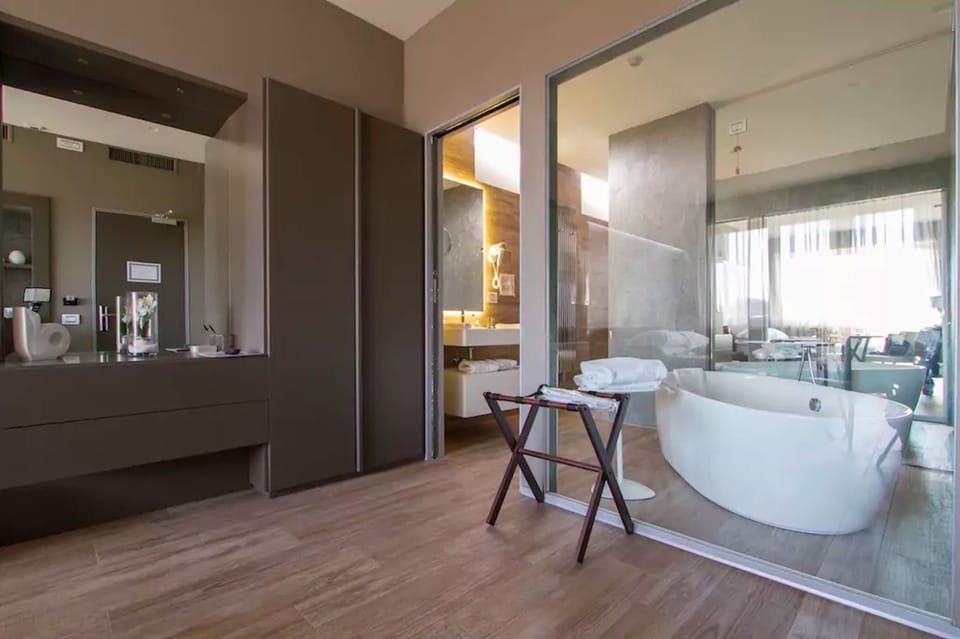 Double Room (Vacheron) | Deep soaking bathtub