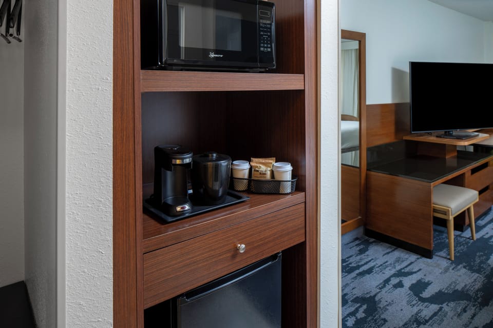 In-room safe, individually furnished, desk, laptop workspace