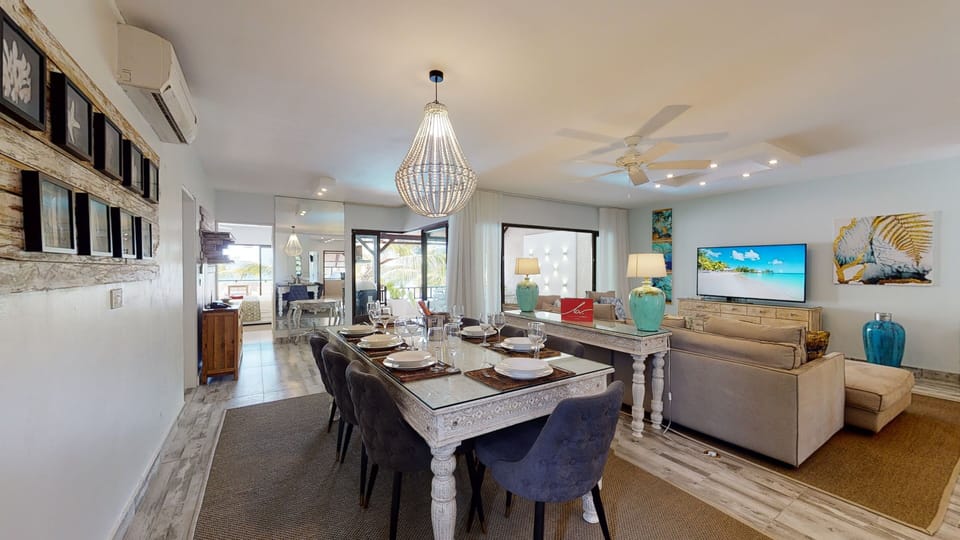 3 bedroom Penthouse | Living area | TV