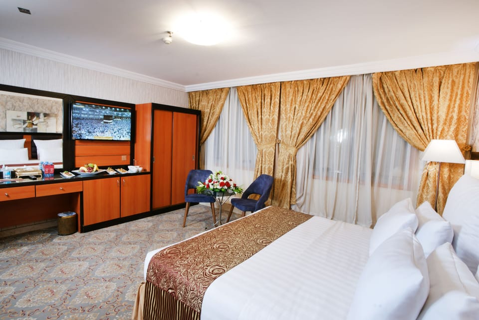 Minibar, in-room safe, soundproofing, free WiFi