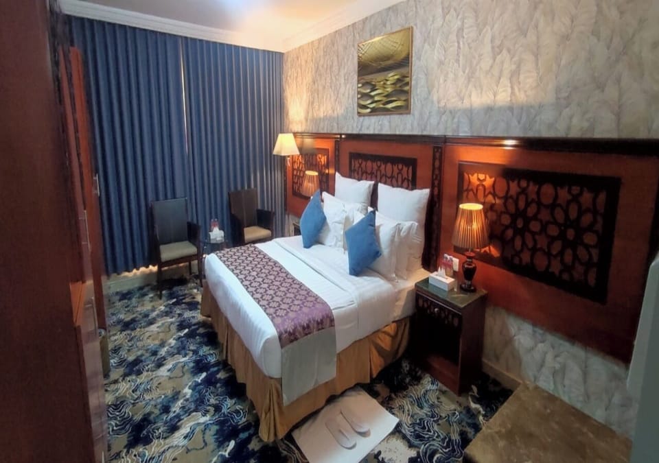 Minibar, in-room safe, soundproofing, free WiFi
