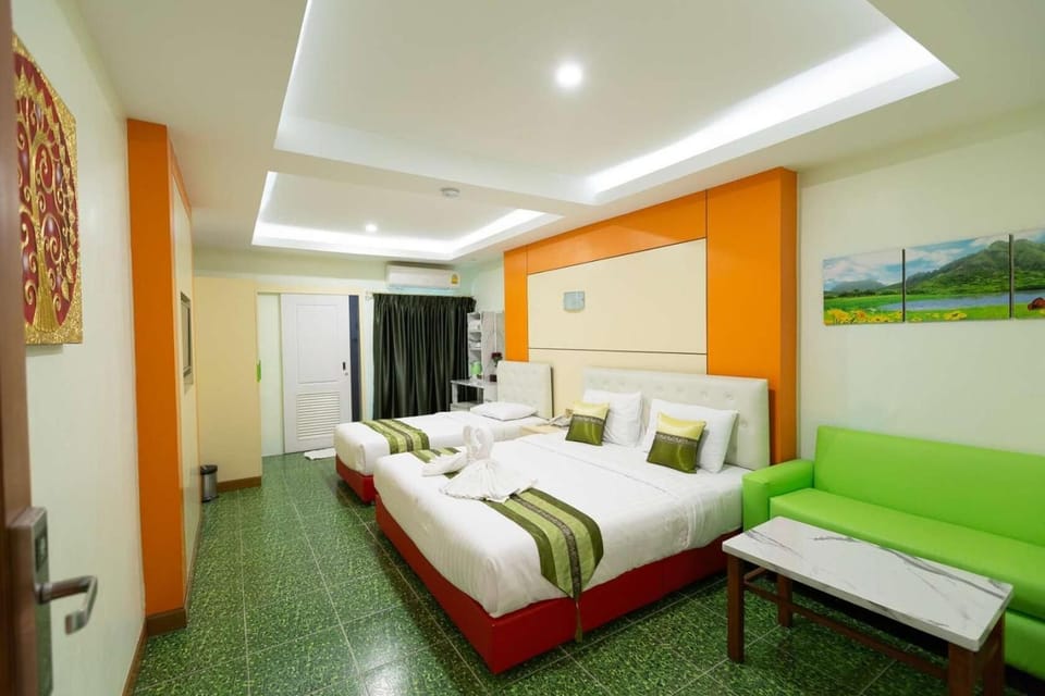 Standard Triple Bed | Desk, free WiFi