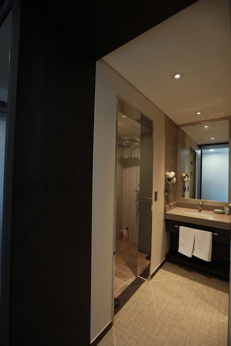 Shower, free toiletries, hair dryer, slippers