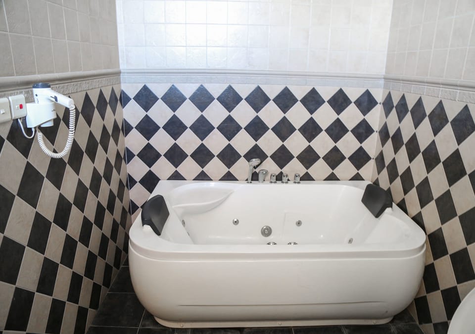 Apartment | Jetted tub