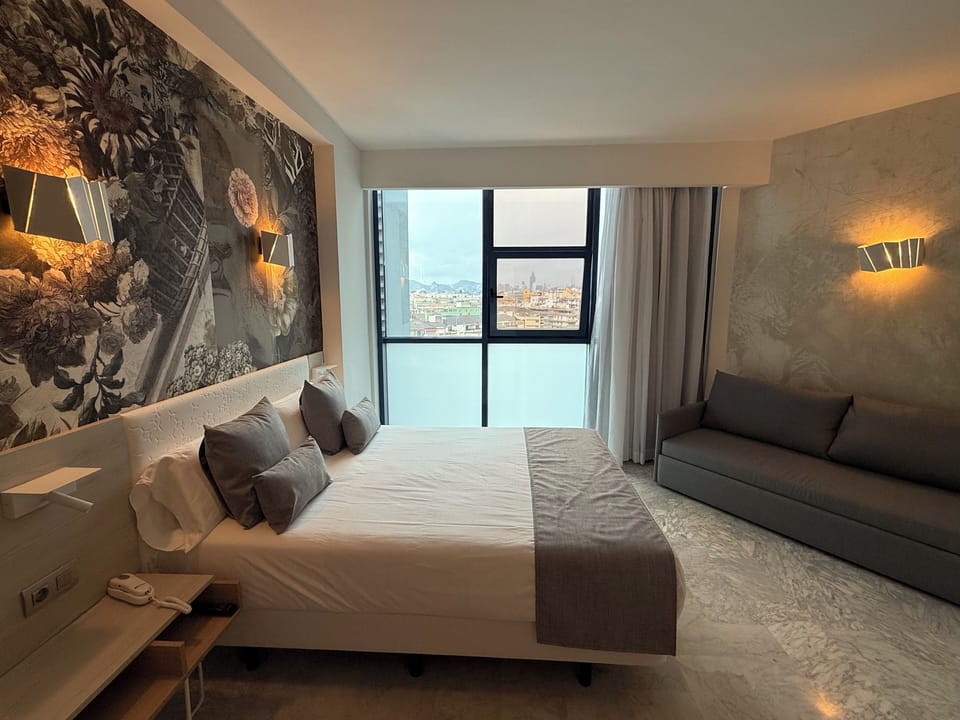 In-room safe, desk, laptop workspace, free WiFi