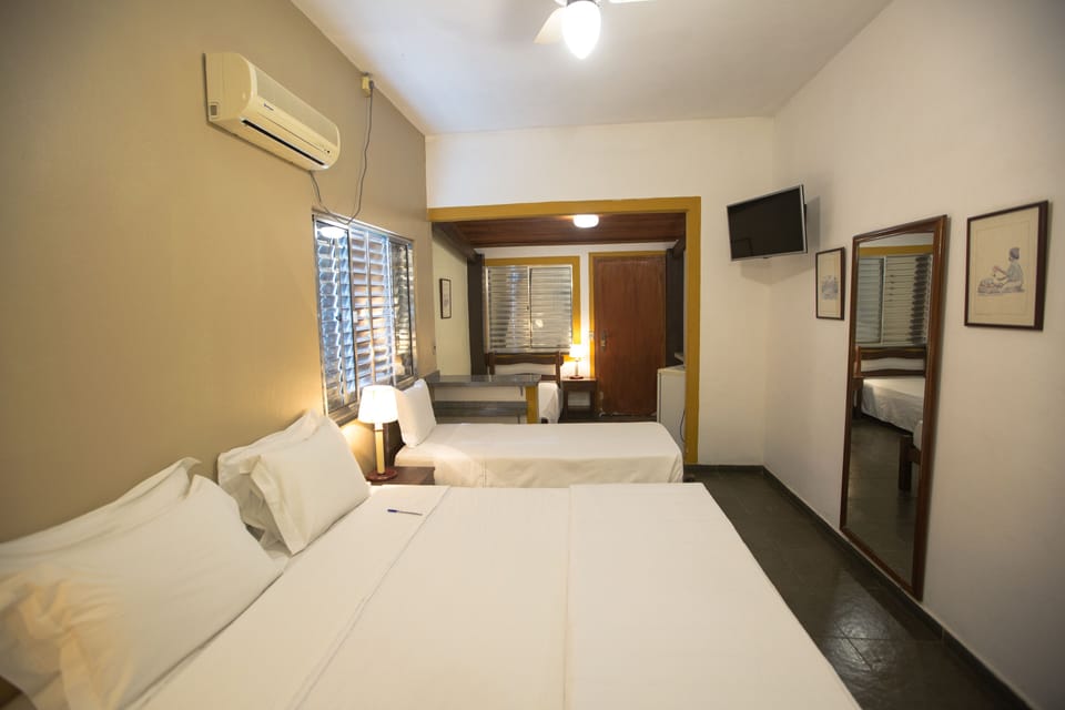 Chale | Minibar, in-room safe, individually decorated, individually furnished