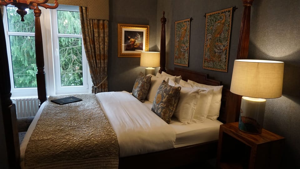 Superior Double Room, Ensuite (Super King Bed) | Individually decorated, individually furnished, soundproofing