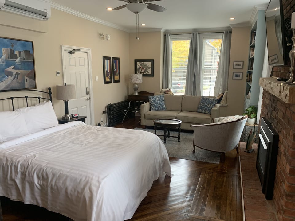 Suite, Queen Bed, Ensuite (Suite One) | Premium bedding, blackout drapes, soundproofing, free WiFi