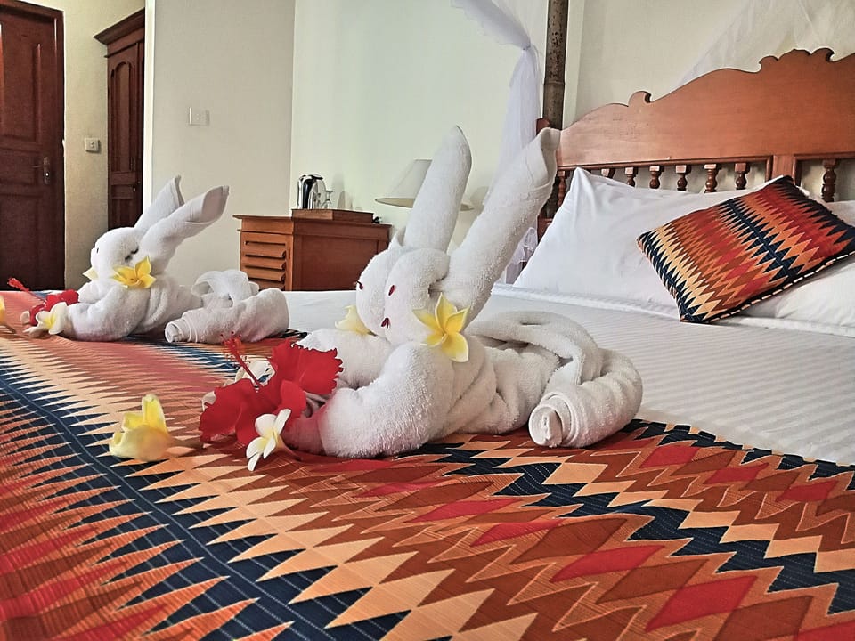 Garden View Bungalow | Desk, iron/ironing board, free WiFi, bed sheets