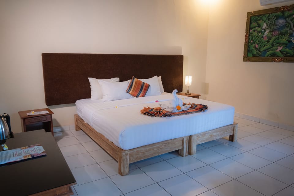Ocean View Bungalow | Desk, iron/ironing board, free WiFi, bed sheets