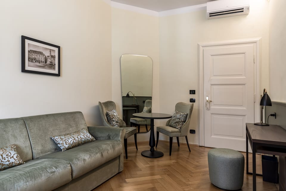 Suite | Premium bedding, down comforters, Select Comfort beds, minibar