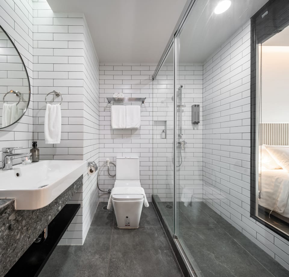 Escape Connecting (Building B) | Bathroom | Shower, rainfall showerhead, free toiletries, hair dryer