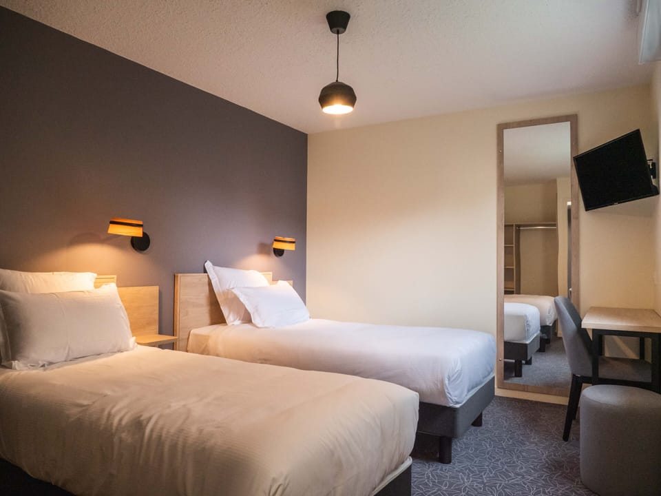 Twin Room | Desk, laptop workspace, soundproofing, free WiFi