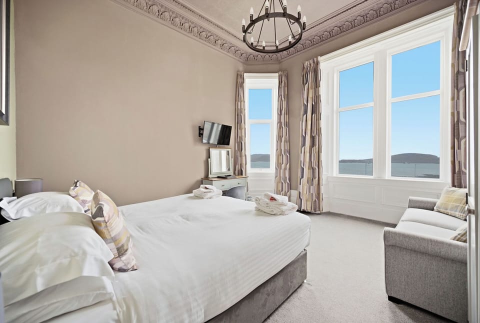 Comfort Double Room, Private Bathroom, Sea View | Free WiFi, bed sheets
