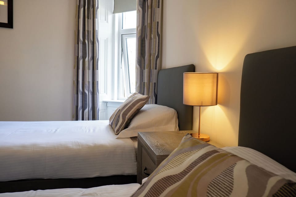 Twin Room, Ground Floor - above pub | Free WiFi, bed sheets