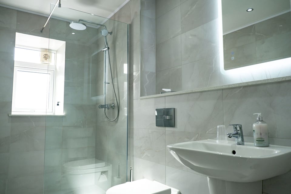 Comfort Double Room, Private Bathroom, Sea View | Bathroom | Hair dryer, towels, soap, toilet paper