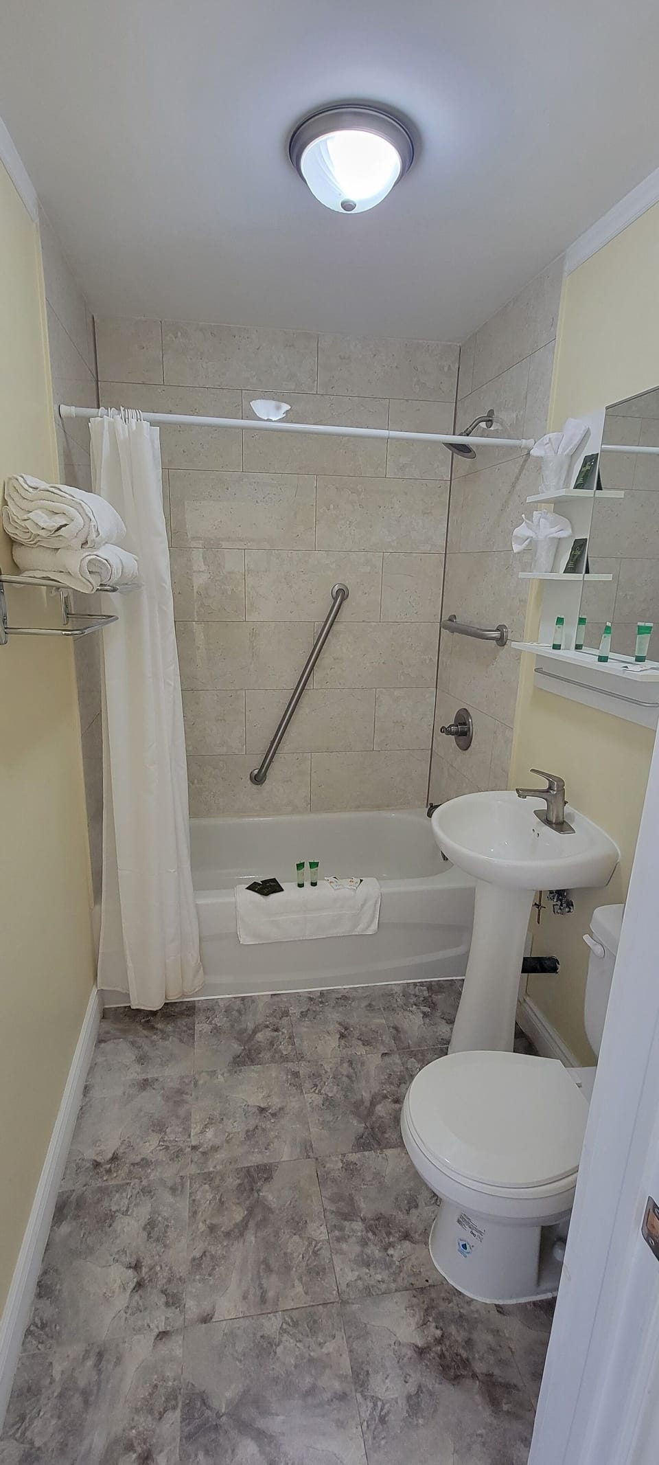 Standard Room, 2 Queen Beds | Bathroom | Combined shower/tub, free toiletries, towels