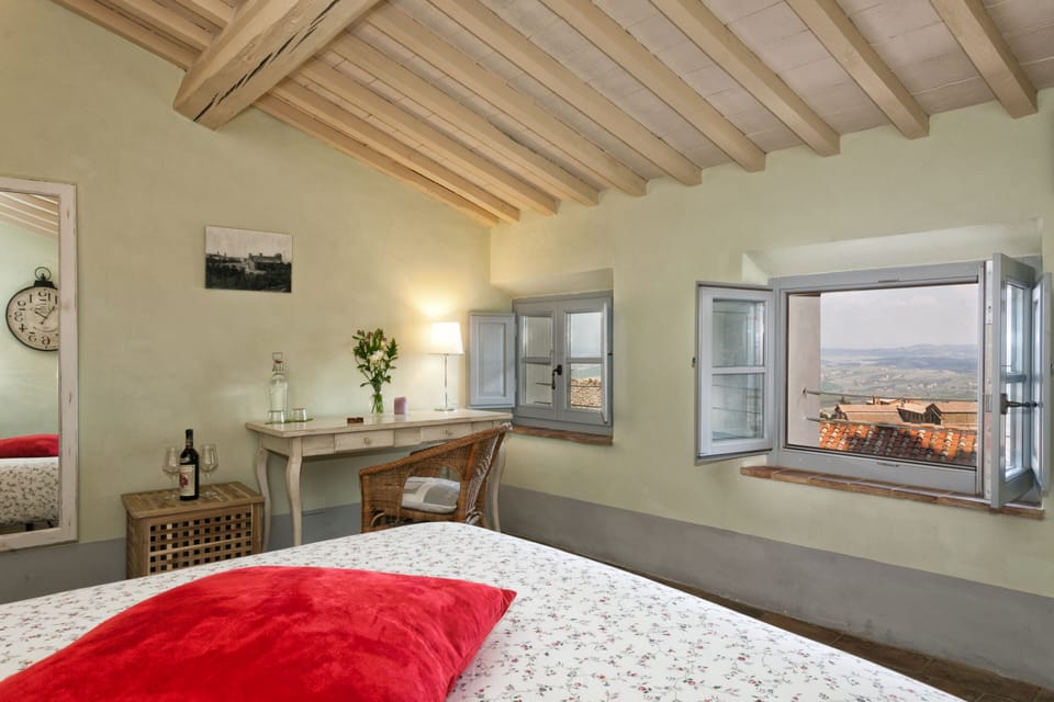Standard Double Room (L'Orologio) | Desk, soundproofing, free WiFi, bed sheets