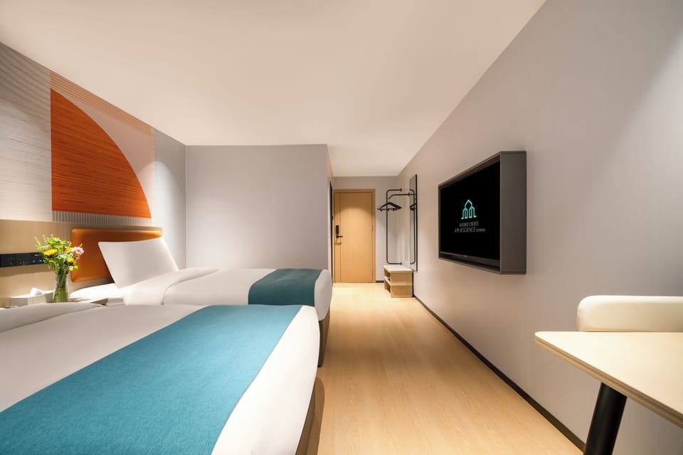 Business Twin Room | Desk, blackout drapes, free WiFi, bed sheets