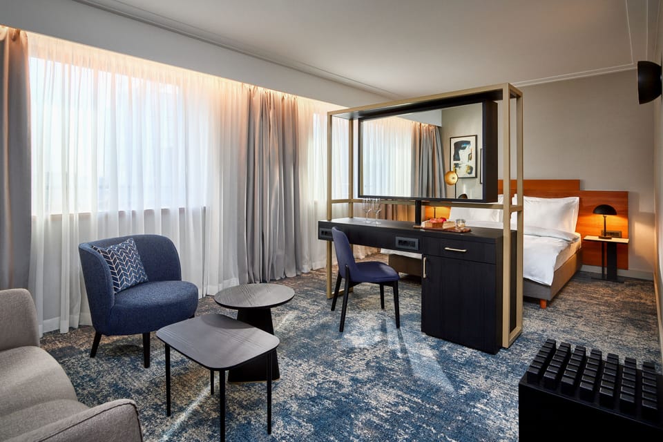 Hypo-allergenic bedding, minibar, in-room safe, desk