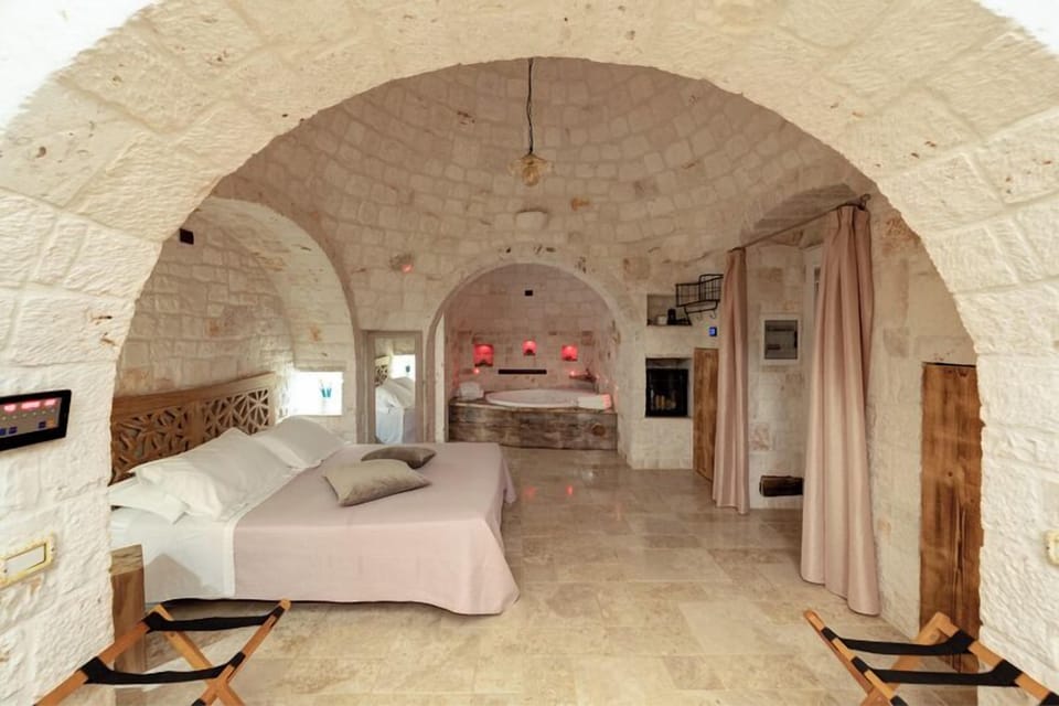 Luxury Suite, Sauna | Egyptian cotton sheets, premium bedding, memory foam beds, minibar