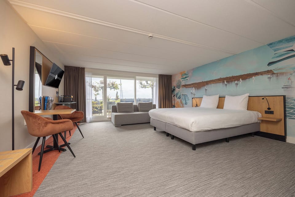 In-room safe, desk, iron/ironing board, free WiFi