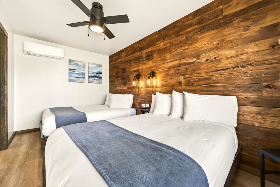 Aqua Aire Inn & Suites Motel in Minocqua