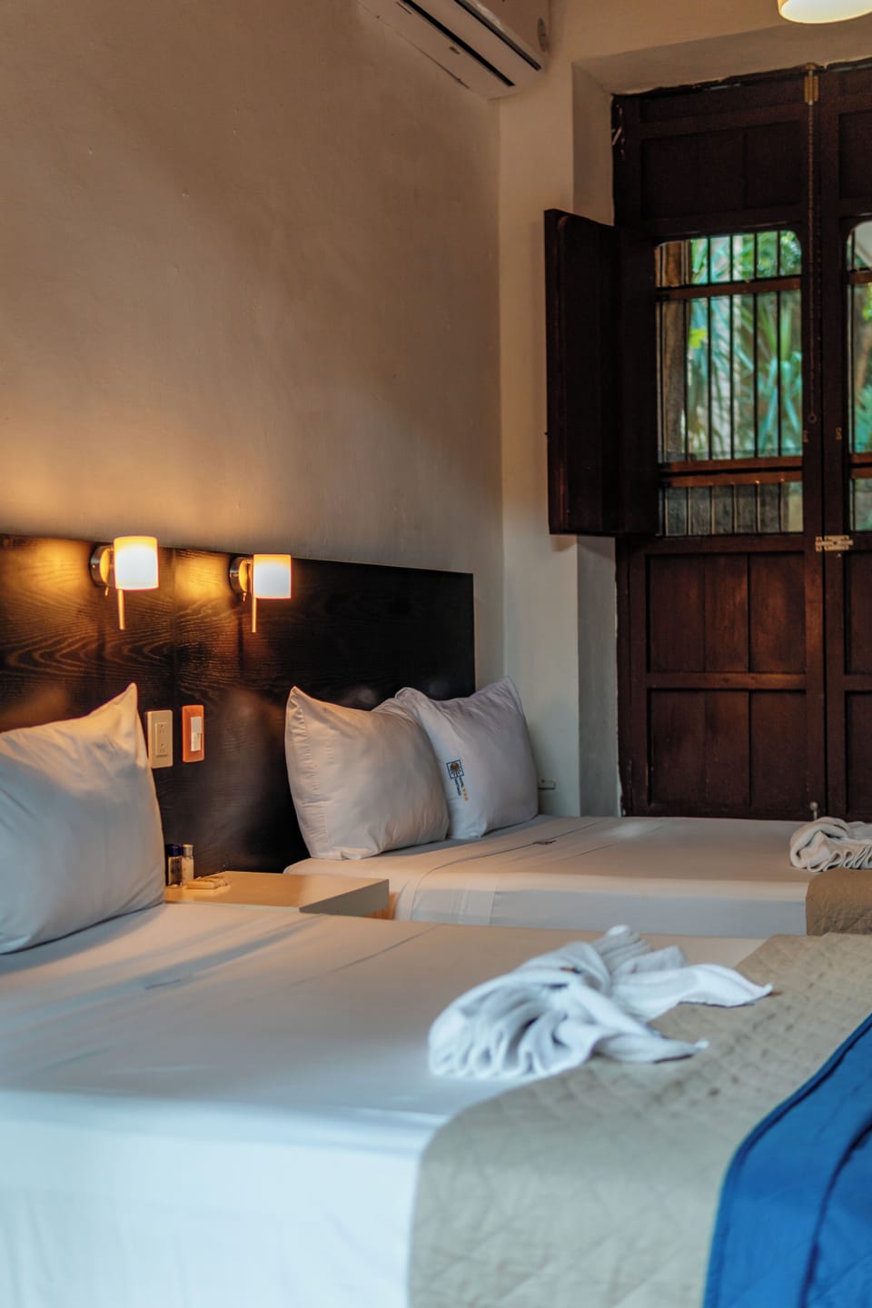 Double Room, 2 Double Beds | 1 bedroom, WiFi (free), bed sheets