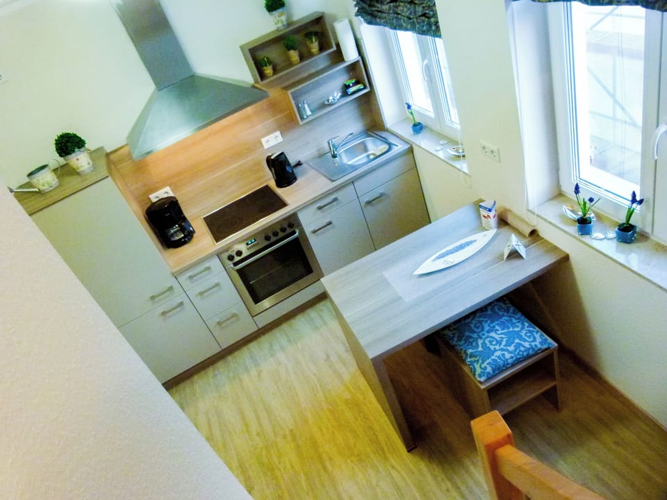 Comfort-Maisonette Apartment (Wormser Str. 11) | Private kitchenette | Shared fridge, microwave