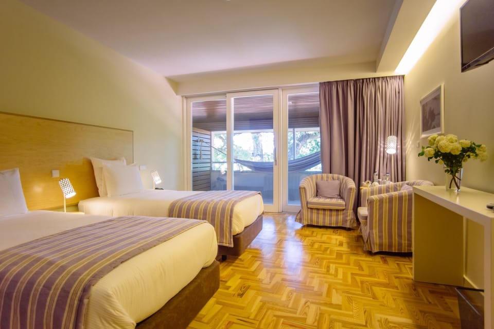 In-room safe, desk, laptop workspace, soundproofing