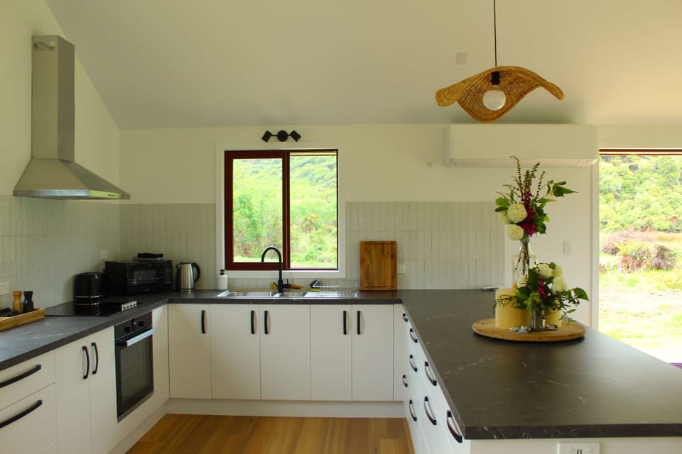 Premium House | Private kitchen | Shared fridge, shared microwave, toaster, mixer