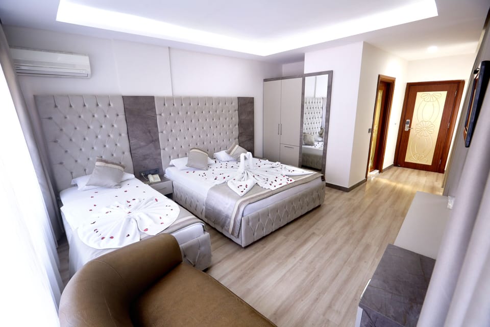 Standard Double Room | 1 bedroom, minibar, desk, soundproofing