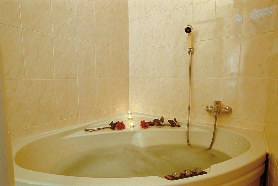 Double Room | Jetted tub