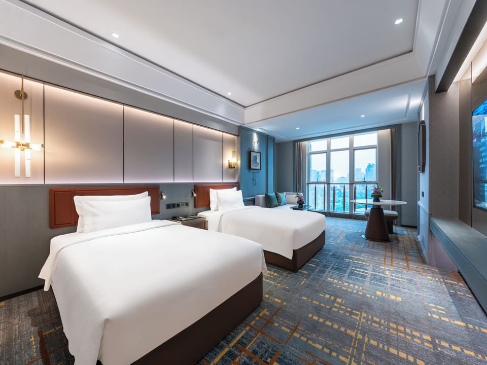 City View 2 Twin Bed Room | Down comforters, minibar, in-room safe, desk