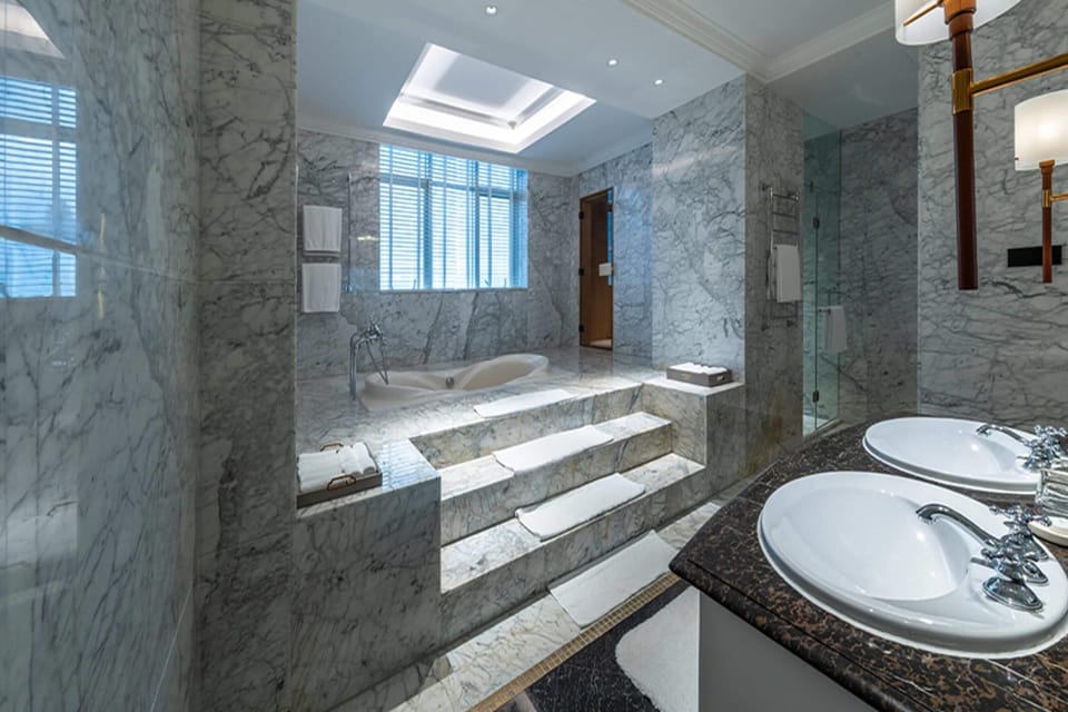 Presidential Suite, 1 King Bed | Bathroom | Shower, rainfall showerhead, free toiletries, hair dryer