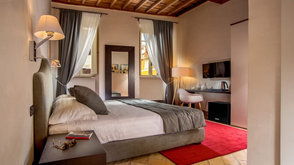 Deluxe Double Room | Premium bedding, minibar, in-room safe, individually decorated