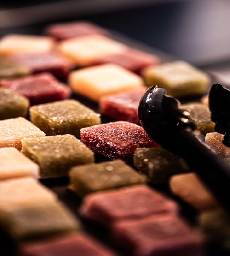 Breakfast, lunch, dinner served; French cuisine 