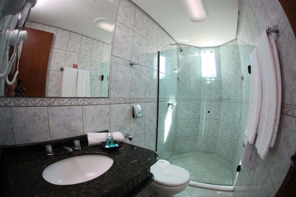 Shower, free toiletries, hair dryer, towels